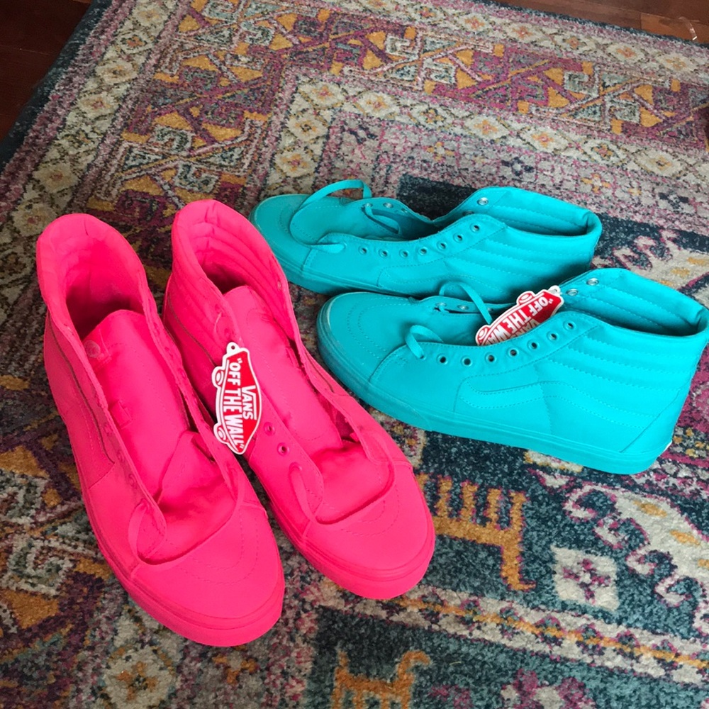 XO Artist New Limited Edition Neon Vans!